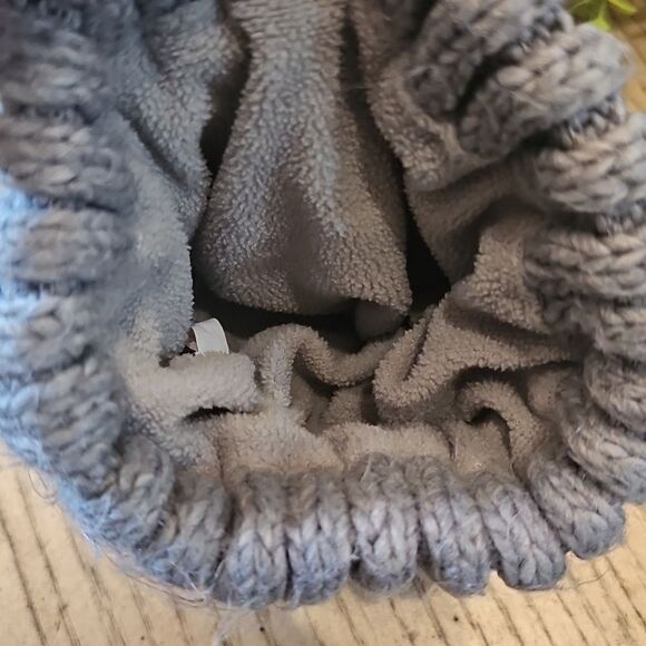 Pom pom beanie girls OSFA - Picture 4 of 6